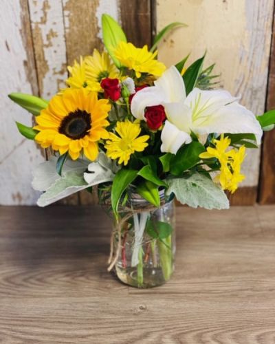 <p>This charming arrangement features flowers arranged in an adorable mason jar. Don't be fooled by its name- your recipient is guaranteed to smile as they enjoy this selection. Sometimes, the best way to warm someone's heart is with the simple things.</p>